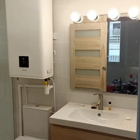 Neuf Climatise Centre #5 Apartment